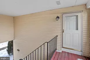 11-6 Florence Tollgate Pl, Florence, NJ 08518 - Photo 4