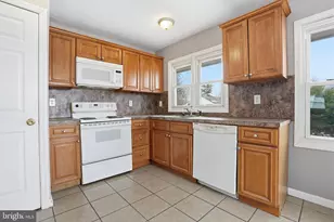 10 Melrose Ln, Willingboro, NJ 08046 - Photo 10