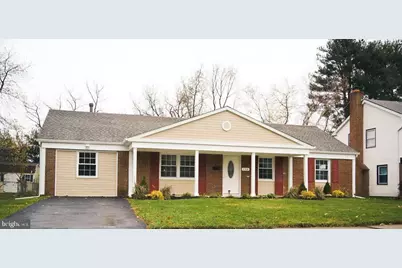 146 Glenview Lane, Willingboro, NJ 08046 - Photo 1