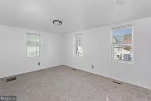 422 Prince St, Bordentown, NJ 08505 - Photo 16