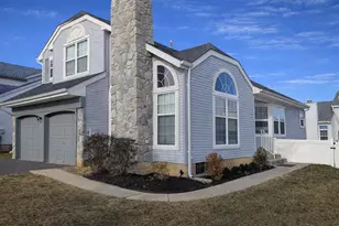 11 Dryden Dr, Burlington, NJ 08016 - Photo 2