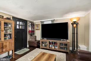 6 W Church St, Bordentown, NJ 08505 - Photo 4