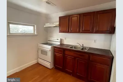 106 W Camden Avenue #TOP FLOOR IN REAR, Moorestown, NJ 08057 - Photo 12