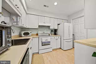 2103 Ferndale Ct, Mount Laurel, NJ 08054 - Photo 10