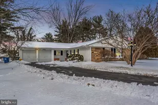 100 Evergreen Dr, Willingboro, NJ 08046 - Photo 2