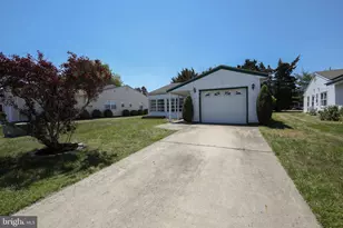 87 Huntington Dr, Southampton, NJ 08088 - Photo 2