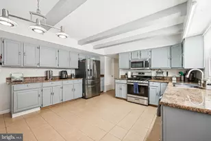 77 Winterberry Ln, Willingboro, NJ 08046 - Photo 12