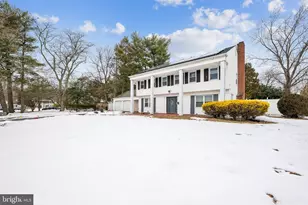 77 Winterberry Ln, Willingboro, NJ 08046 - Photo 2