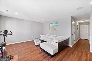 29 Mountie Ln, Chesterfield Township, NJ 08515 - Photo 2