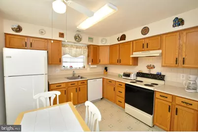 42 Clifford Court, Mount Laurel, NJ 08054 - Photo 4