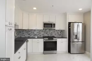 7308 Normandy Dr, Mount Laurel, NJ 08054 - Photo 8