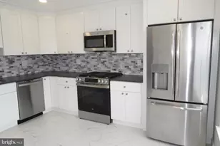 7308 Normandy Dr, Mount Laurel, NJ 08054 - Photo 6