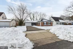 534 Charleston Rd, Willingboro, NJ 08046 - Photo 4
