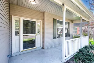 23 Dutchess Ct, Southampton, NJ 08088 - Photo 2