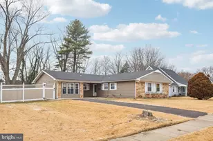 71 Harrington Cir, Willingboro, NJ 08046 - Photo 4