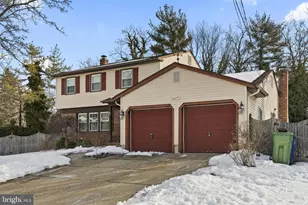 17 Valley Forge Ct, Marlton, NJ 08053 - Photo 2