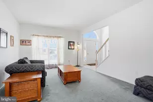 19 Sunflower Cir, Burlington, NJ 08016 - Photo 6