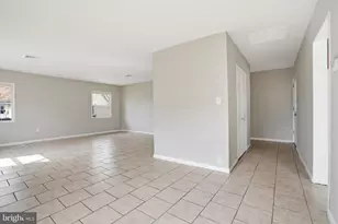 14 Mayapple Ln, Willingboro, NJ 08046 - Photo 6