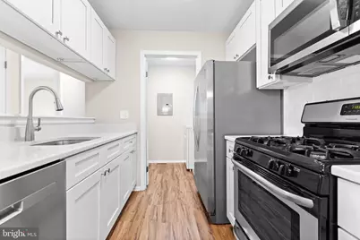 705 Woodhollow Drive, Marlton, NJ 08053 - Photo 6