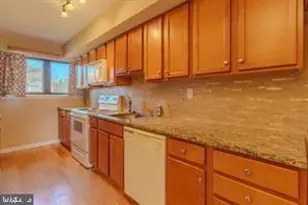 56 Viburnum Ln, Mount Laurel, NJ 08054 - Photo 8