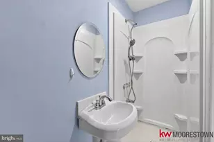 19 Nottingham Way, Eastampton, NJ 08060 - Photo 16