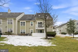 3904 Fenwick Ln, Mount Laurel, NJ 08054 - Photo 2