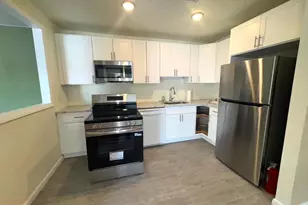 275 Green St, Beverly, NJ 08010 - Photo 6