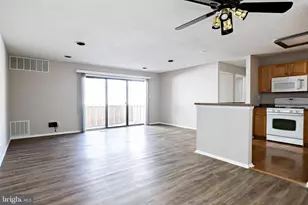 211 Woodhollow Dr, Marlton, NJ 08053 - Photo 4