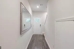 20 Peregrine Way, Burlington, NJ 08016 - Photo 2