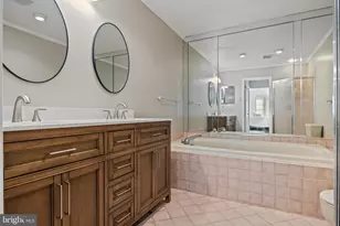 23 Hilltop Ln, Medford, NJ 08055 - Photo 22