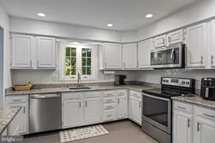 23 Hilltop Ln, Medford, NJ 08055 - Photo 8