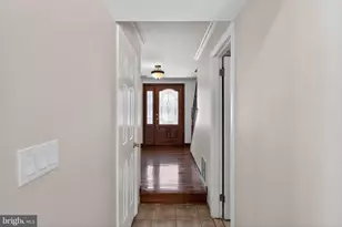 228 Meadow Dr, Mount Laurel, NJ 08054 - Photo 4