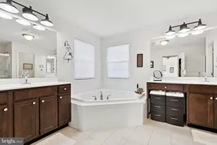 3 Antron Brown Wy, Chesterfield Township, NJ 08515 - Photo 18