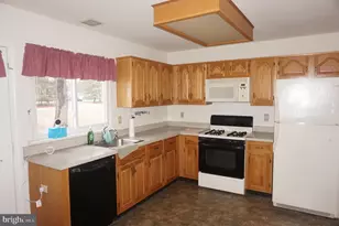 56 Stratford Rd, Southampton, NJ 08088 - Photo 8