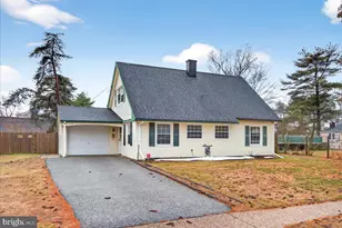 6 Sherwood Ln, Willingboro, NJ 08046 - Photo 1