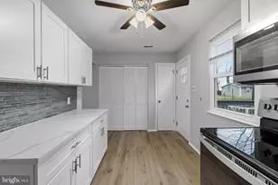 341 Clarkson St, Burlington, NJ 08016 - Photo 12