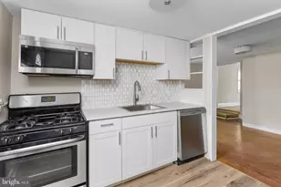 22 Thompson St, Bordentown, NJ 08505 - Photo 10