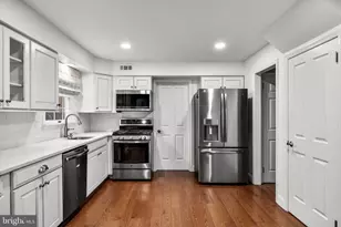 11 Hawthorne Dr, Medford, NJ 08055 - Photo 10