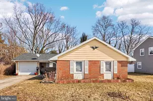 32 Millbrook Dr, Willingboro, NJ 08046 - Photo 2