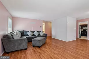 32 Millbrook Dr, Willingboro, NJ 08046 - Photo 8