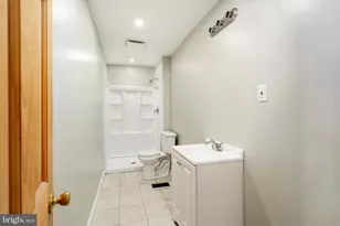 2 Bedford Ct, Mount Holly, NJ 08060 - Photo 18