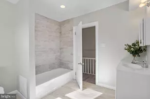 415 Wood St, Burlington, NJ 08016 - Photo 16