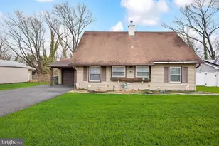 168 Millbrook Dr, Willingboro, NJ 08046 - Photo 1