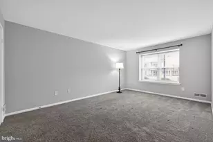 901 Saxony Dr, Mount Laurel, NJ 08054 - Photo 8