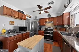 14 Bee St, Browns Mills, NJ 08015 - Photo 8