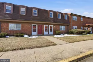 1242 Liberte Ct, Burlington, NJ 08016 - Photo 2