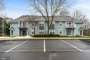 155 Bradford Ct, Mount Laurel, NJ 08054 - Photo 2