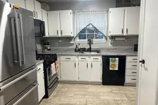 12 Wanda Ct, Mount Holly, NJ 08060 - Photo 2