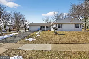 55 Ember Ln, Willingboro, NJ 08046 - Photo 2