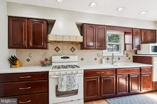 24 Whitechapel Dr, Mount Laurel, NJ 08054 - Photo 10